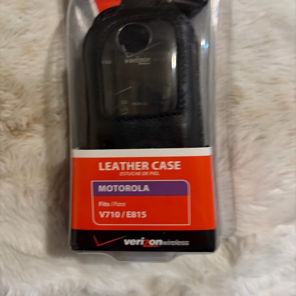 Motorola Black Leather Phone Case for V710/E815